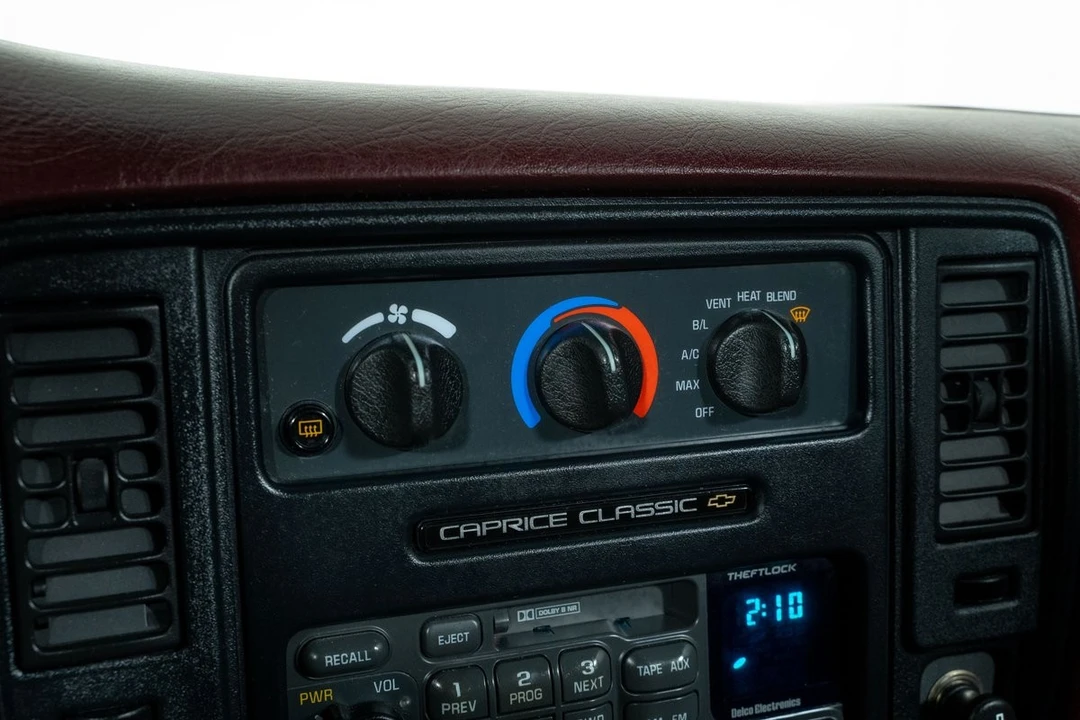 1996 Chevrolet Caprice - Image 26 of 31