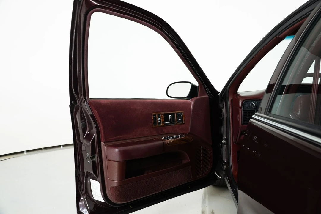 1996 Chevrolet Caprice - Image 12 of 31