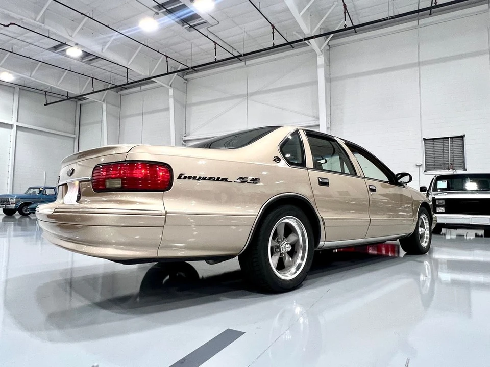 1996 Chevrolet Caprice - Image 5 of 21