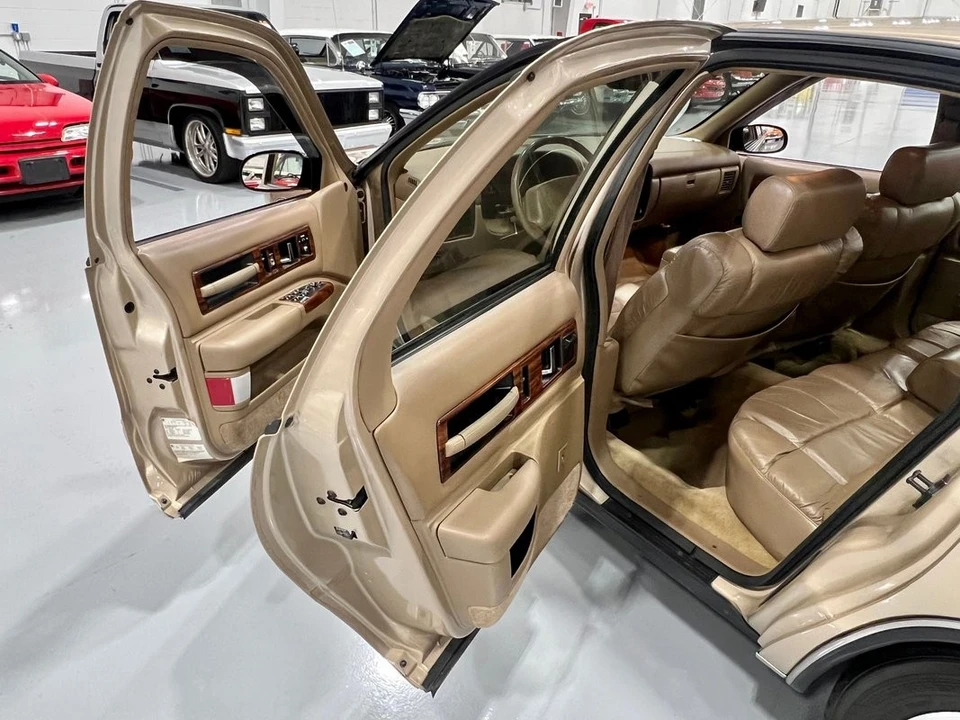 1996 Chevrolet Caprice - Image 29 of 31