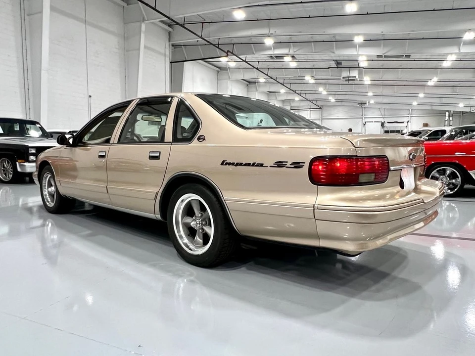 1996 Chevrolet Caprice - Image 7 of 21