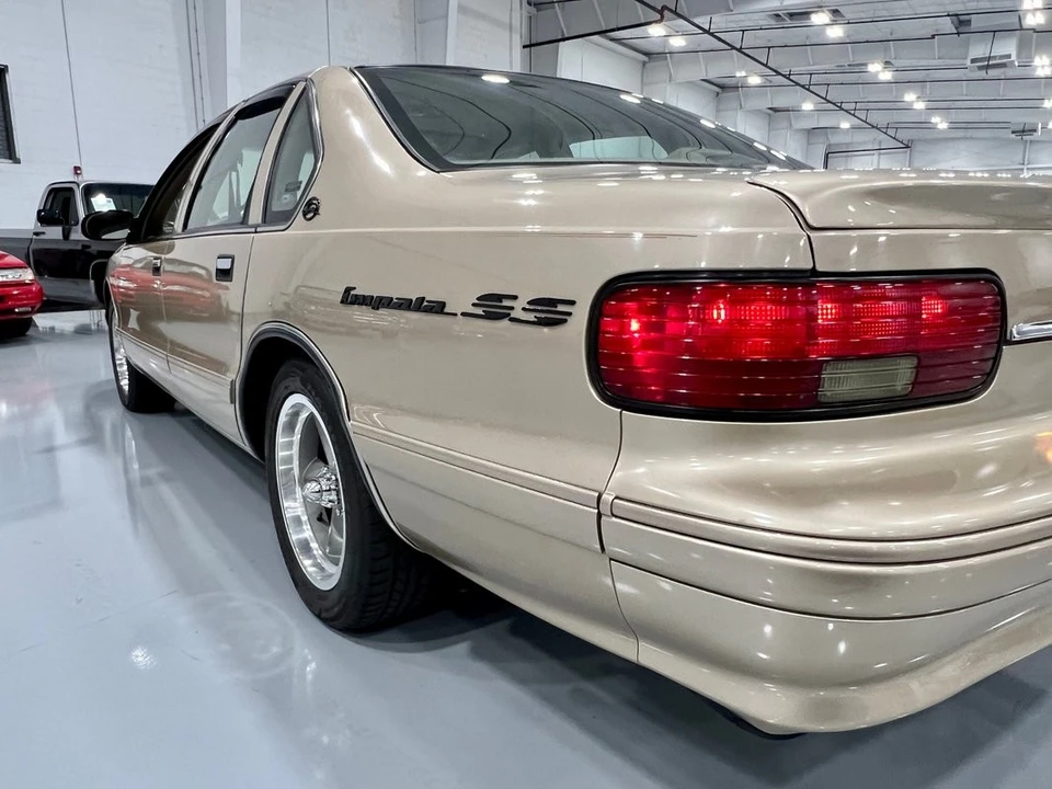 1996 Chevrolet Caprice - Image 16 of 21