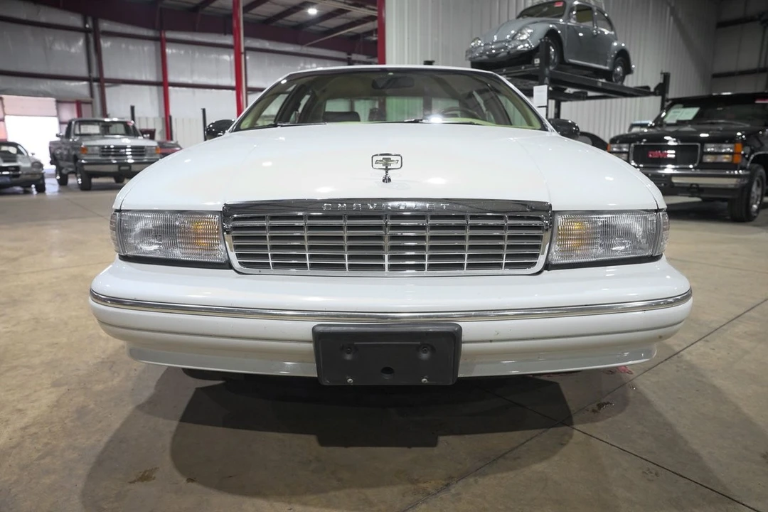 1996 Chevrolet Caprice - Image 13 of 31
