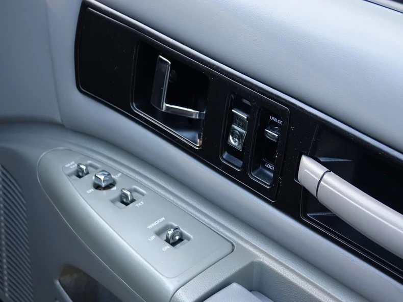 1996 Chevrolet Impala 7th Gen - Image 21 of 31