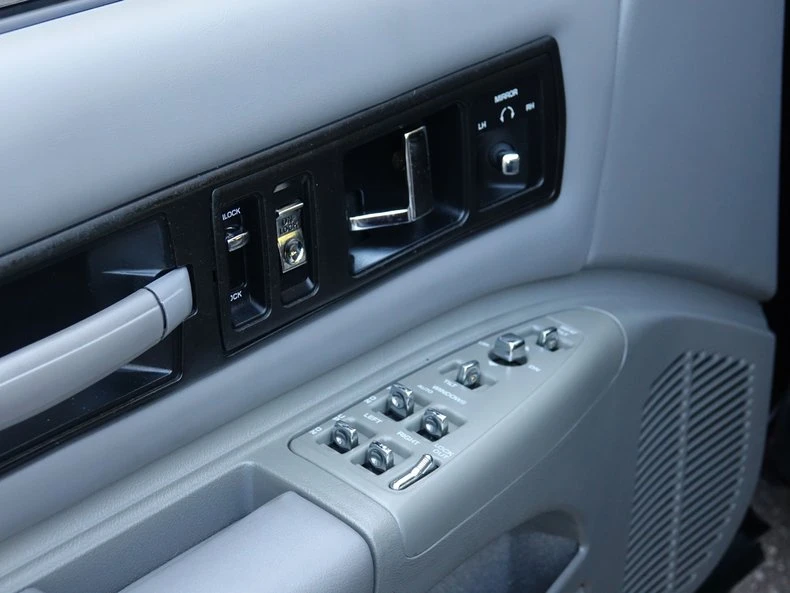 1996 Chevrolet Impala 7th Gen - Image 25 of 31