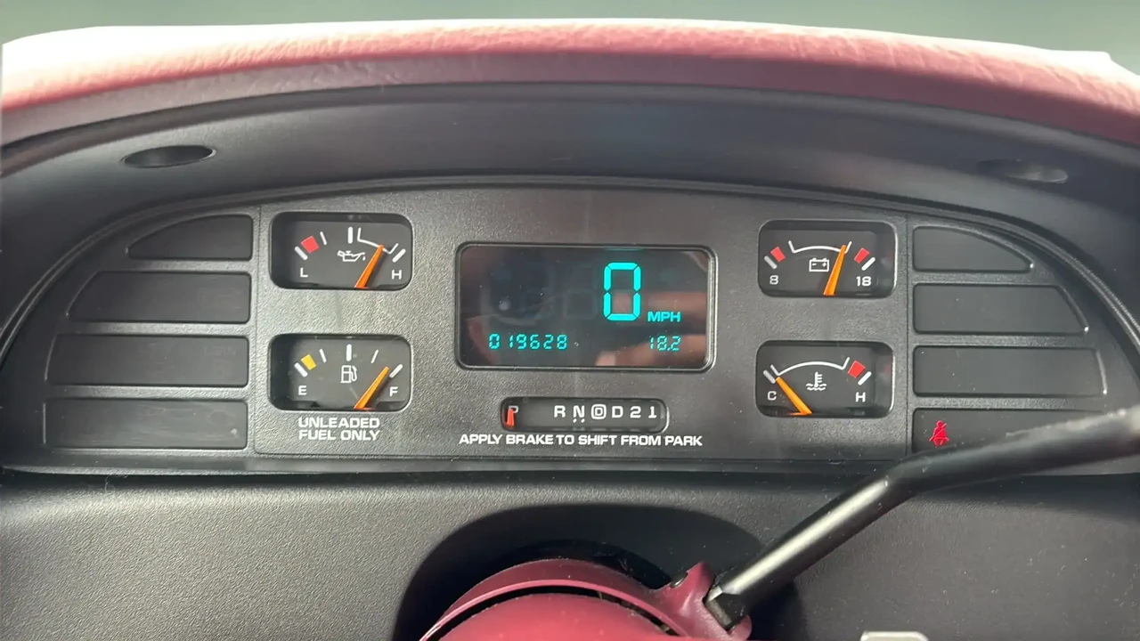 1996 Chevrolet Caprice - Image 10 of 19