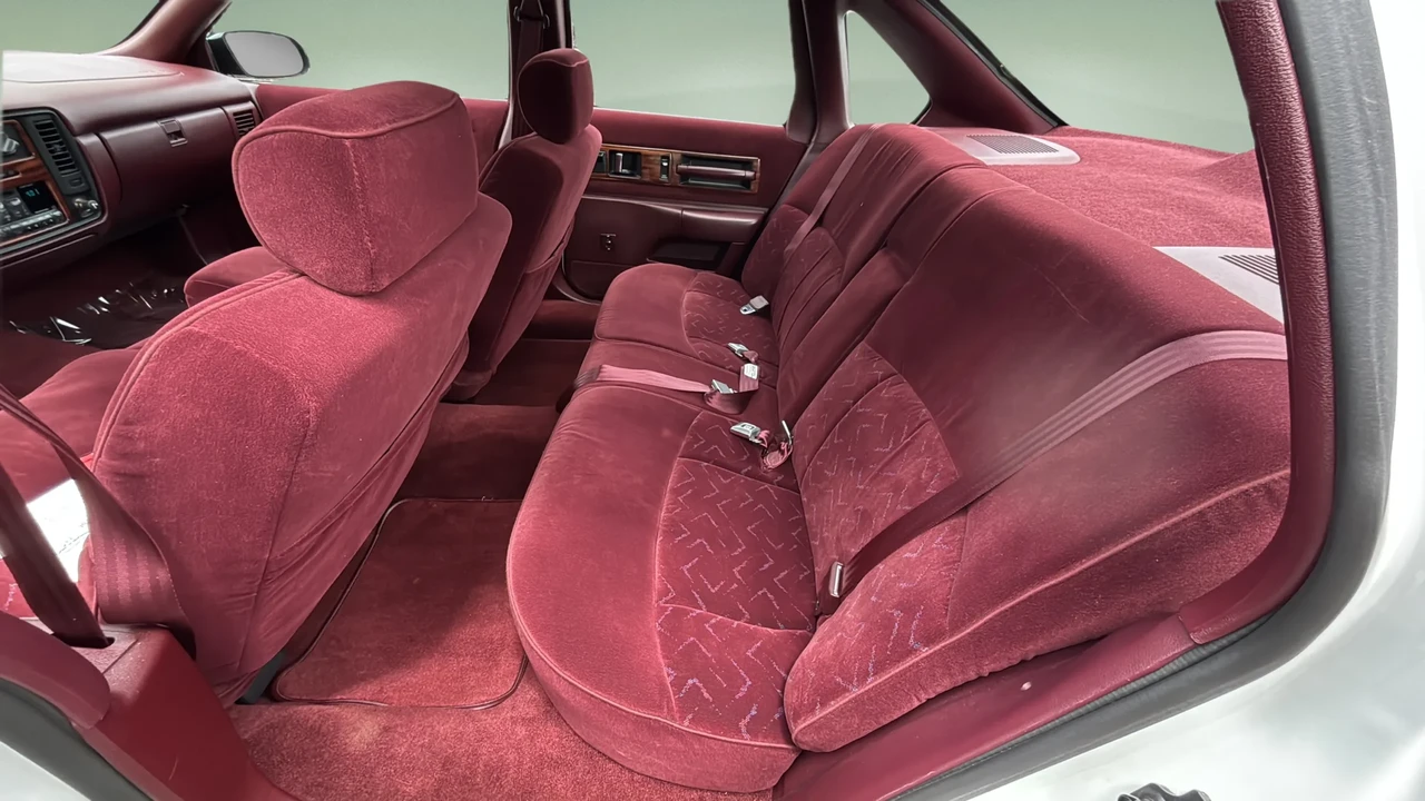 1996 Chevrolet Caprice - Image 14 of 19