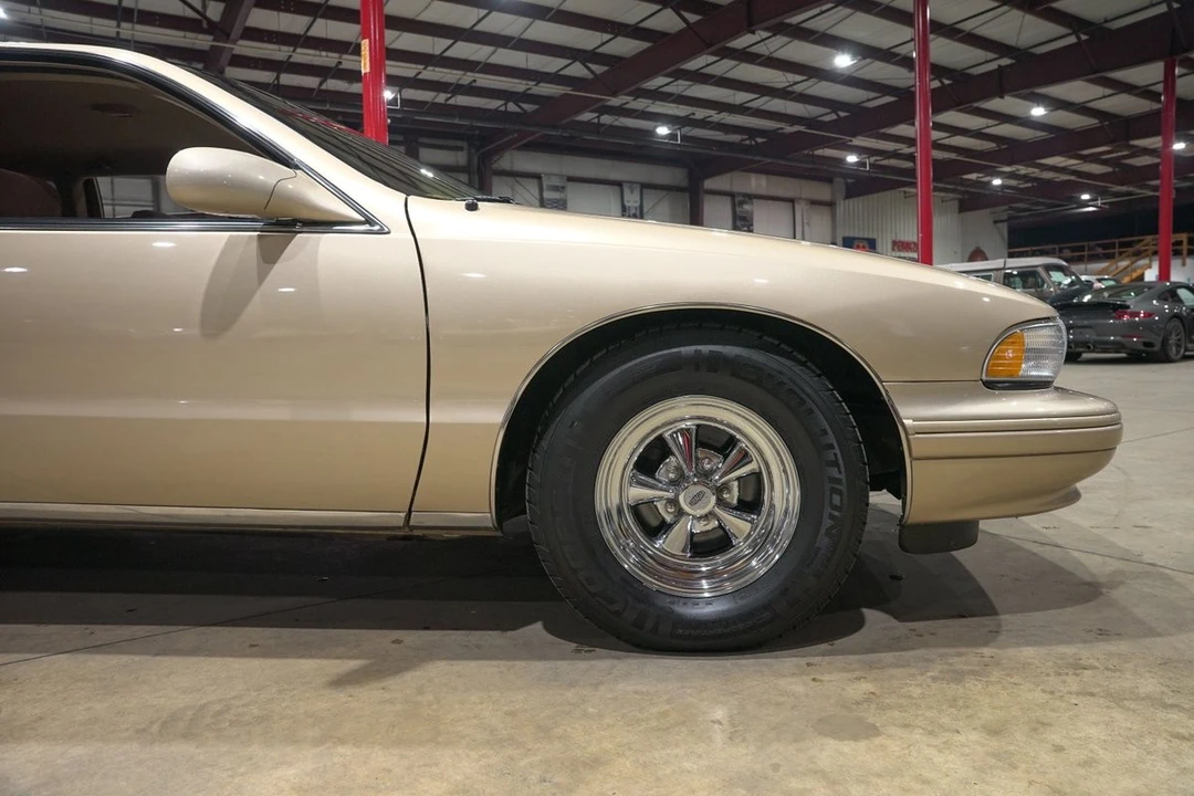 1996 Chevrolet Caprice - Image 11 of 31
