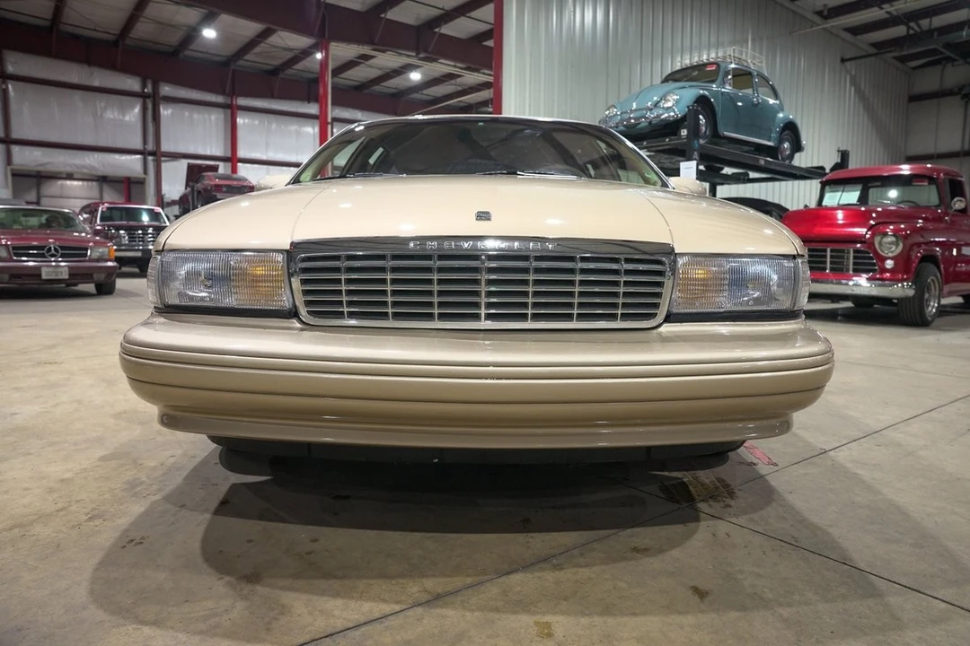 1996 Chevrolet Caprice - Image 13 of 31