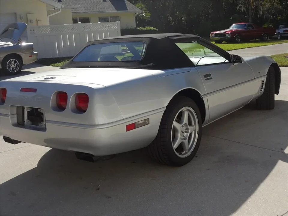 1996 Chevrolet - Image 23 of 31