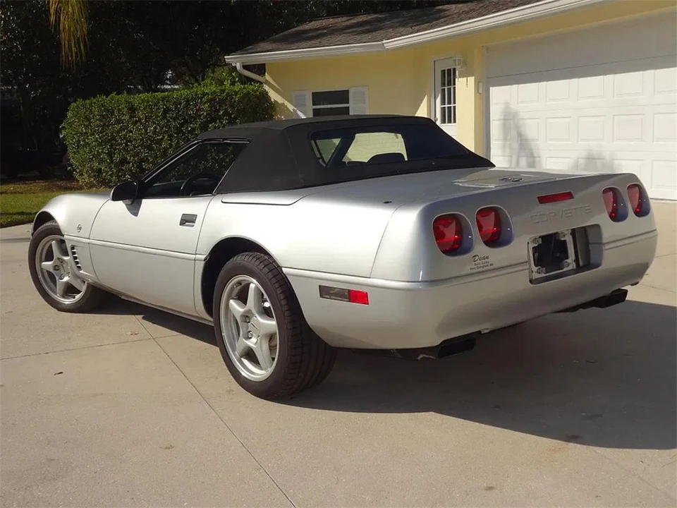 1996 Chevrolet - Image 10 of 31