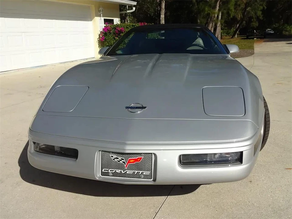 1996 Chevrolet - Image 24 of 31