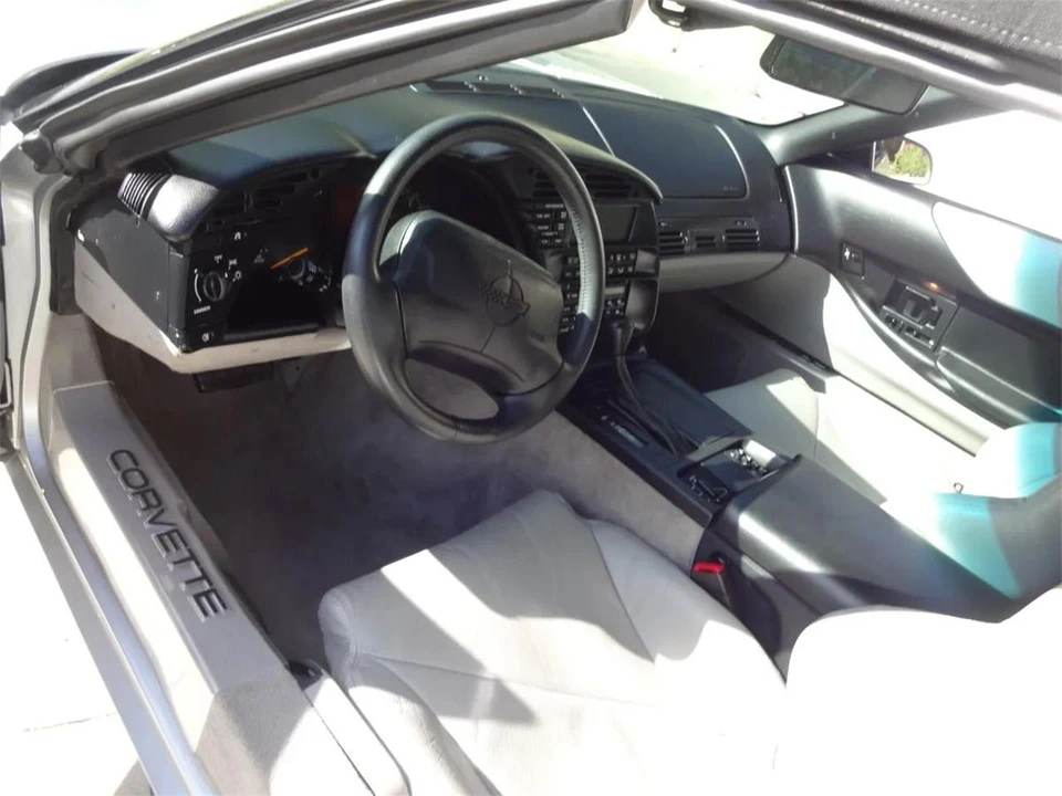 1996 Chevrolet - Image 30 of 31
