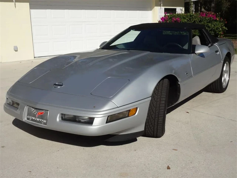 1996 Chevrolet - Image 14 of 31