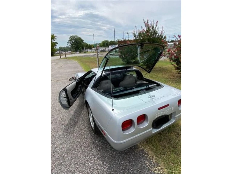 1996 Chevrolet Corvette C4 - Image 2 of 22
