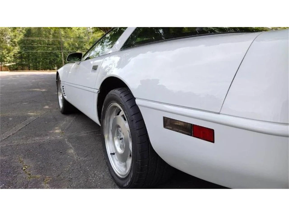 1996 Chevrolet Corvette C4 - Image 20 of 25
