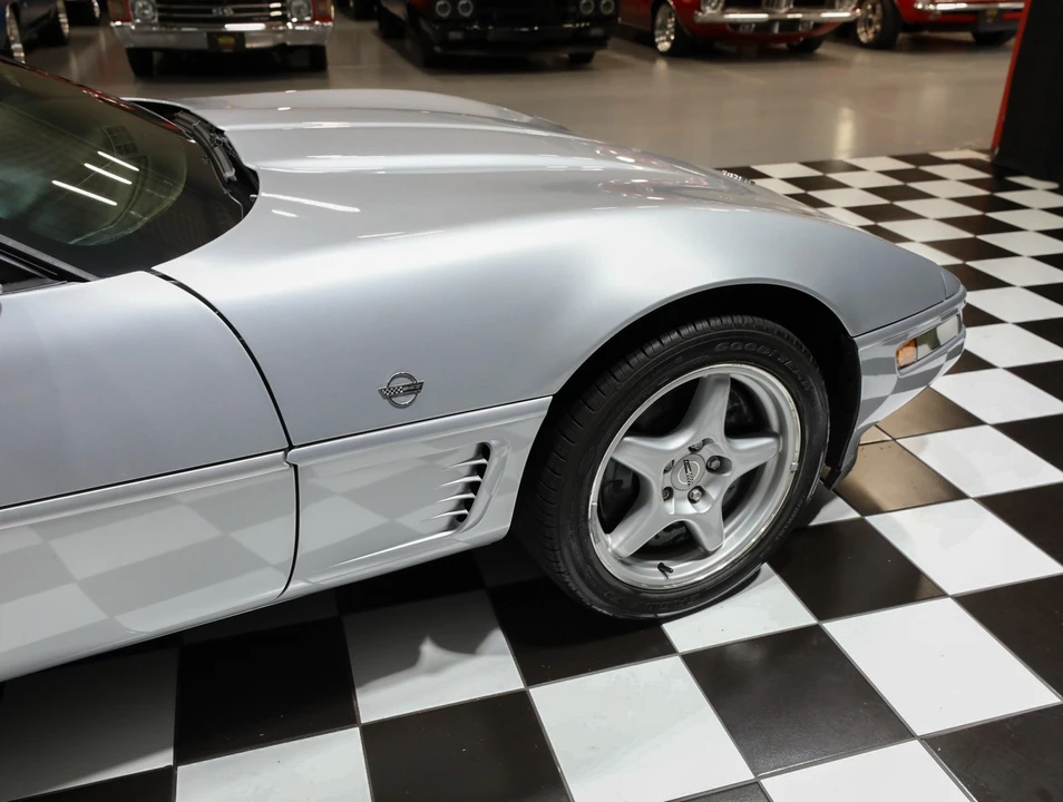 1996 Chevrolet Corvette C4 - Image 16 of 31