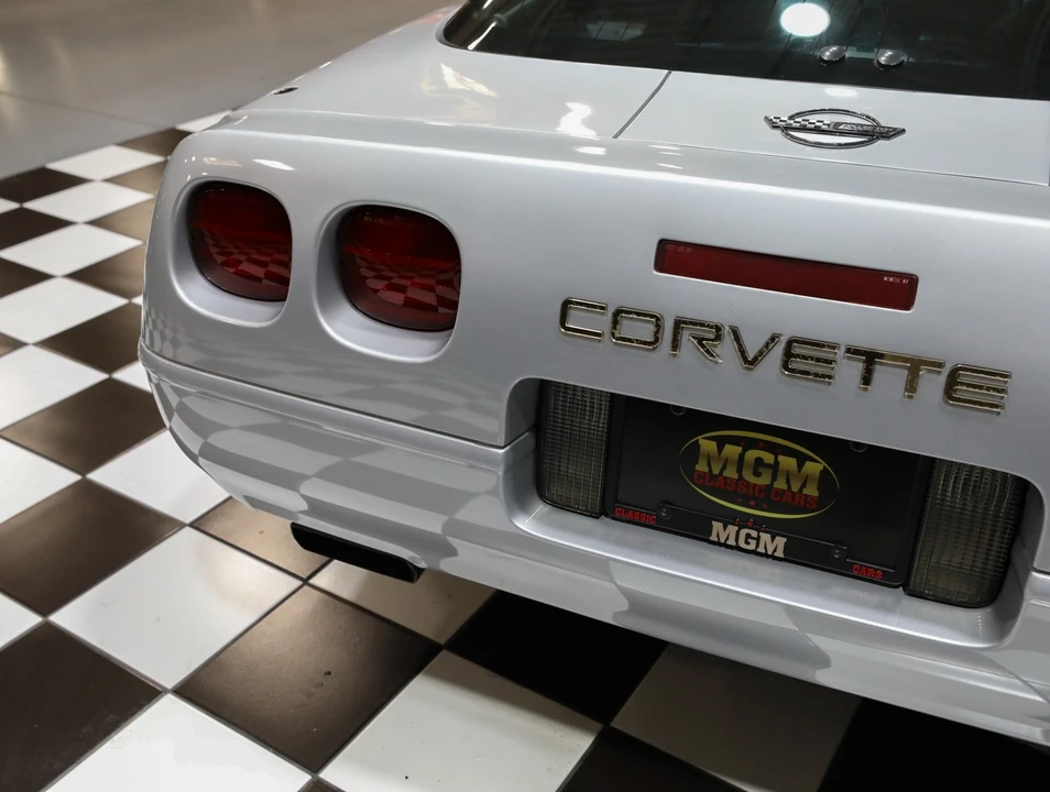 1996 Chevrolet Corvette C4 - Image 25 of 31