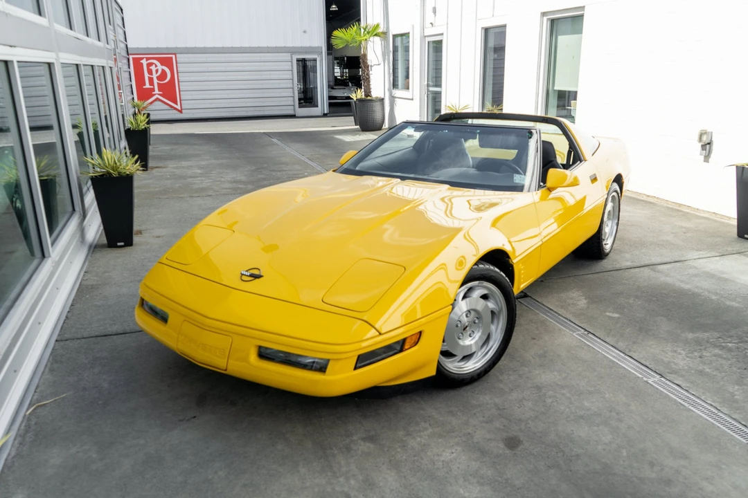 1996 Chevrolet Corvette C4 - Image 2 of 31