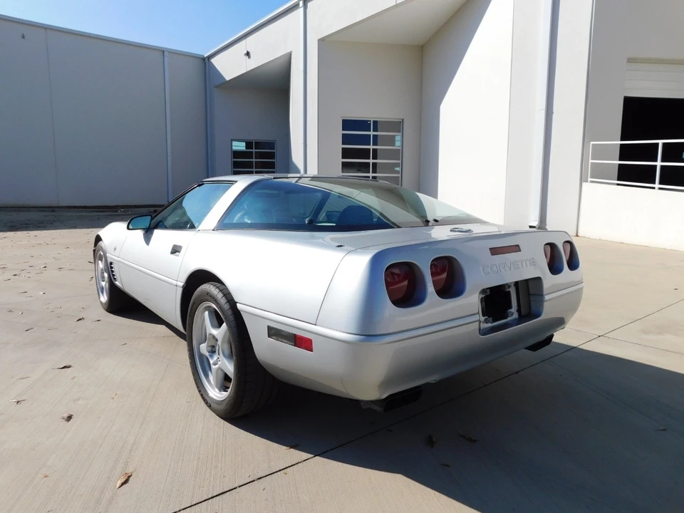 1996 Chevrolet Corvette C4 - Image 10 of 12