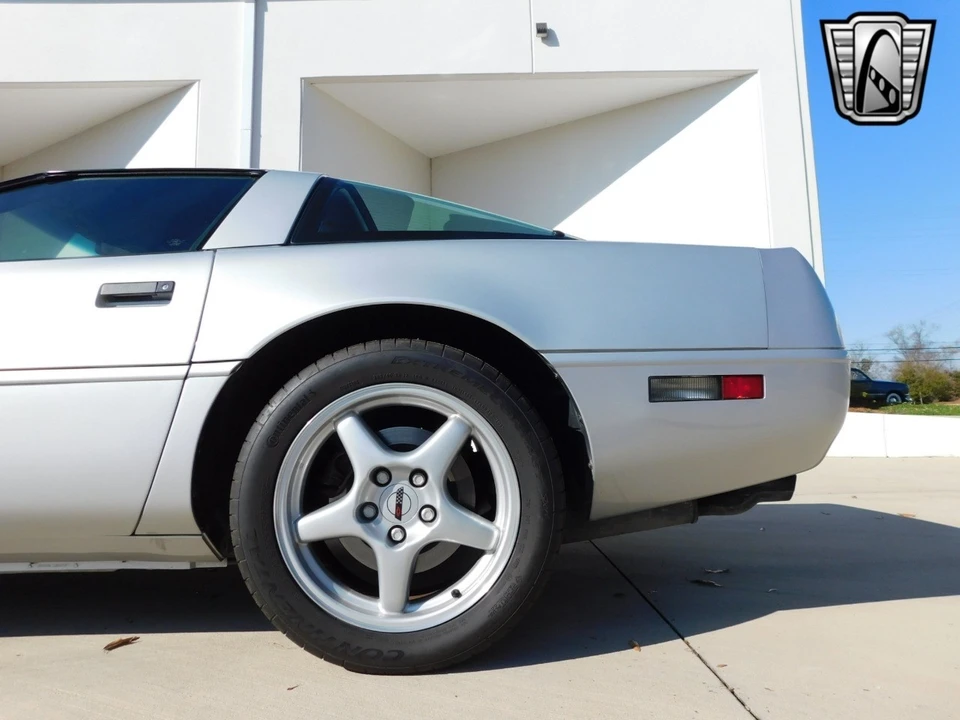 1996 Chevrolet Corvette C4 - Image 9 of 12