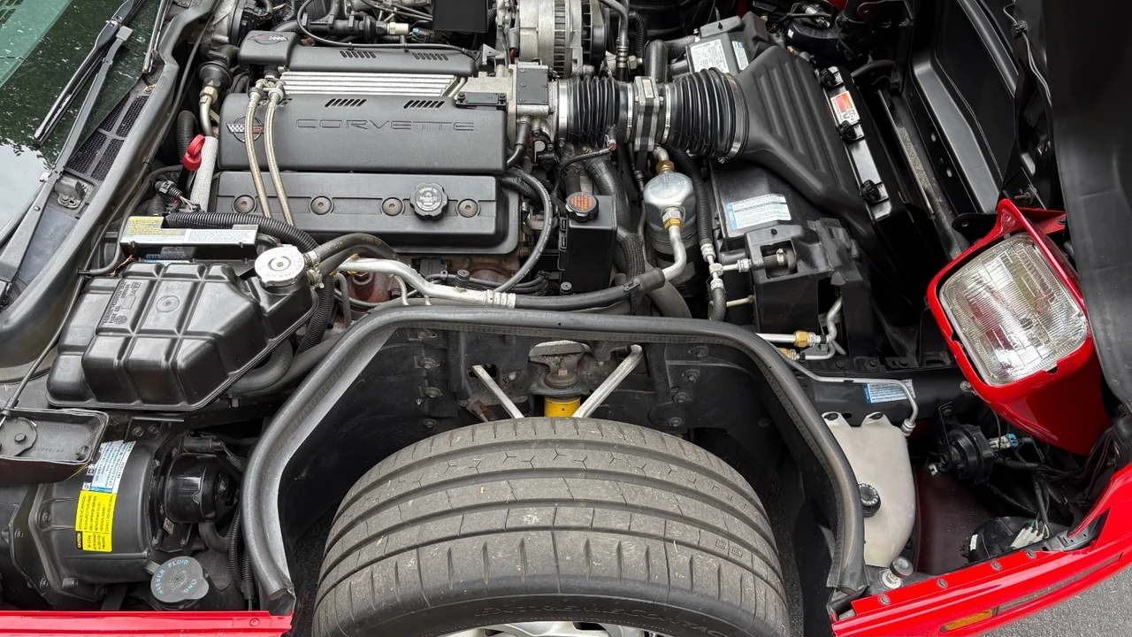 1996 Chevrolet Corvette C4 - Image 19 of 21