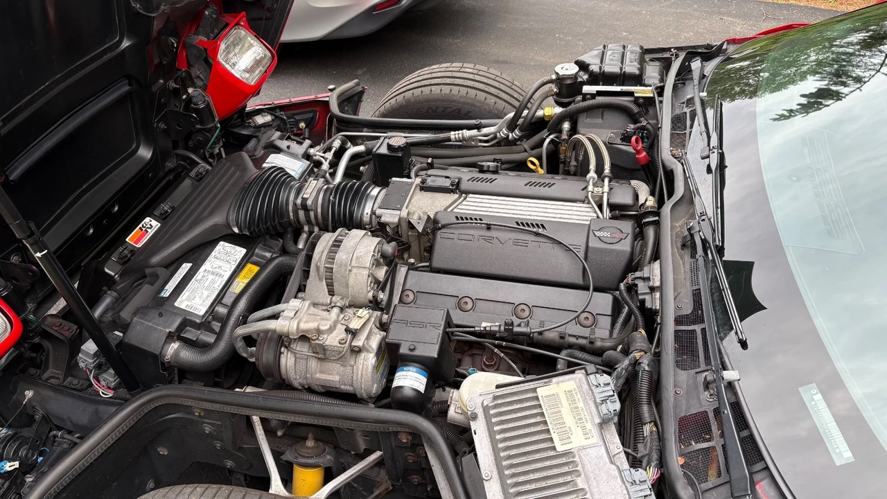 1996 Chevrolet Corvette C4 - Image 8 of 10