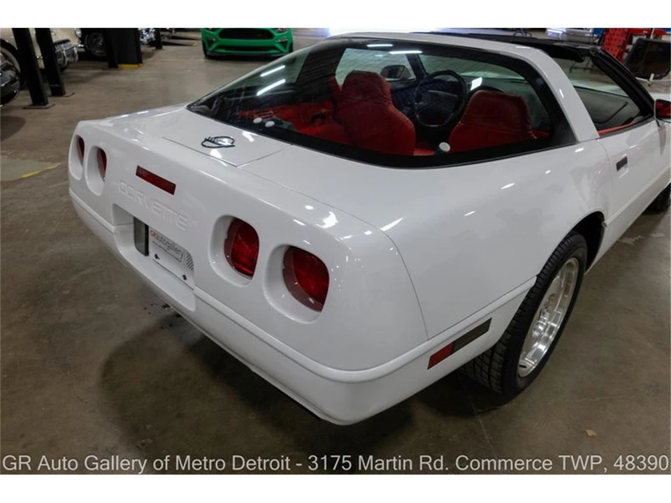 1996 Chevrolet Corvette C4 - Image 16 of 31