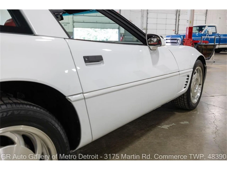 1996 Chevrolet Corvette C4 - Image 23 of 31