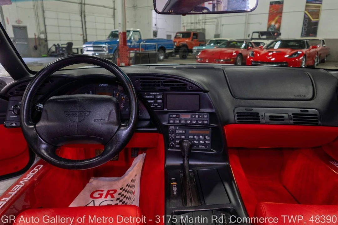 1996 Chevrolet Corvette C4 - Image 17 of 31