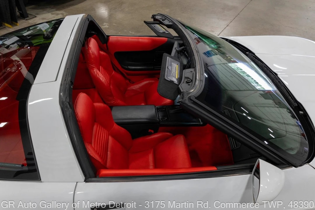 1996 Chevrolet Corvette C4 - Image 15 of 31