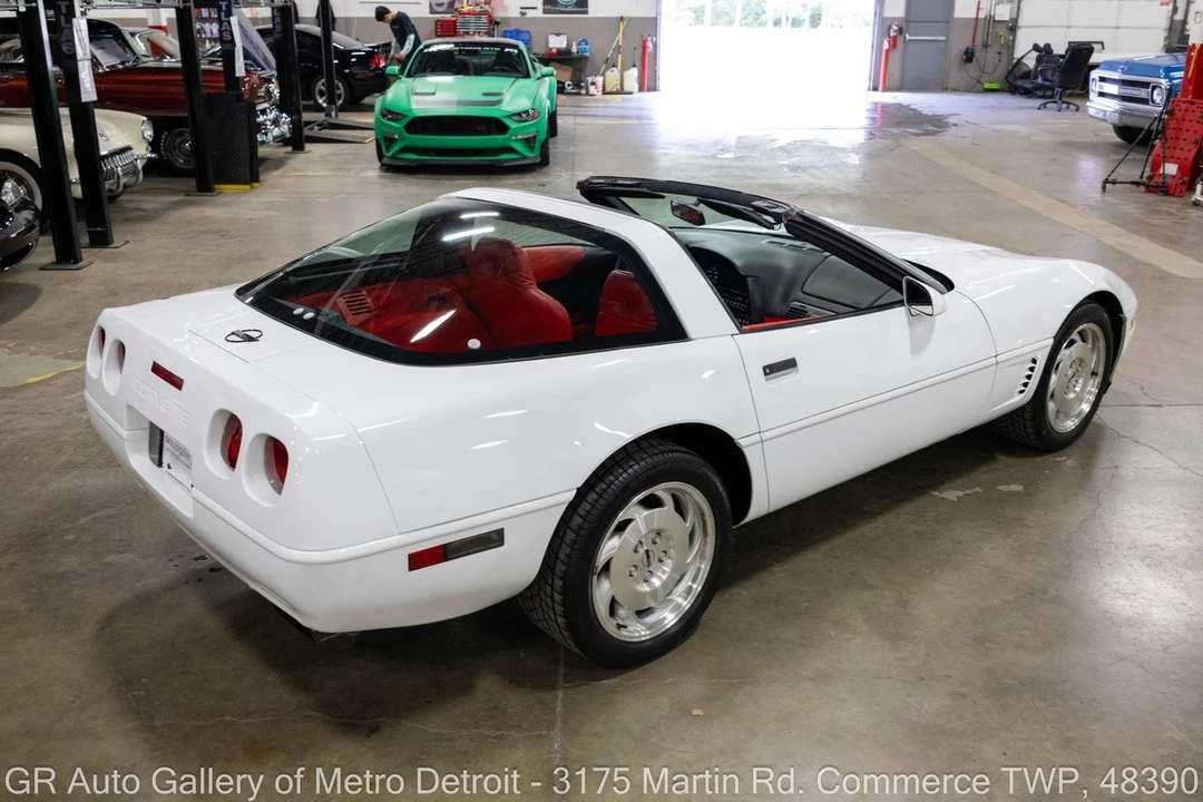 1996 Chevrolet Corvette C4 - Image 8 of 31
