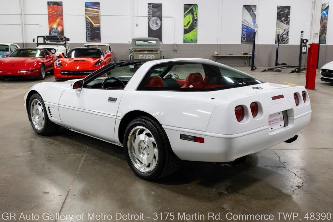 1996 Chevrolet Corvette C4 - Image 5 of 31
