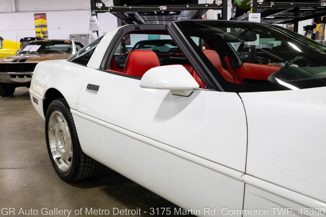 1996 Chevrolet Corvette C4 - Image 25 of 31