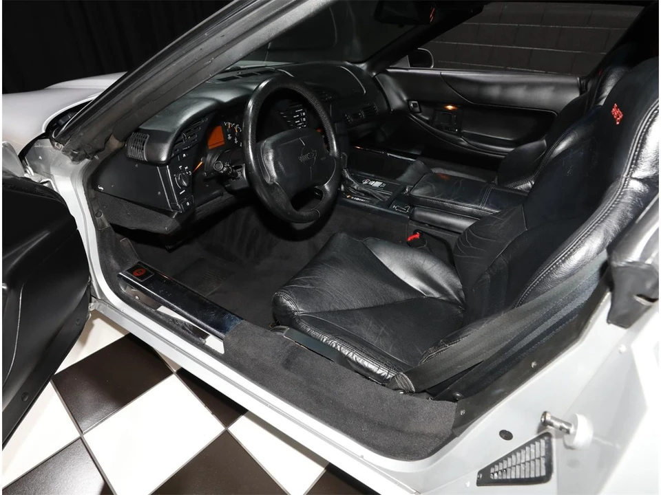 1996 Chevrolet Corvette C4 - Image 3 of 31