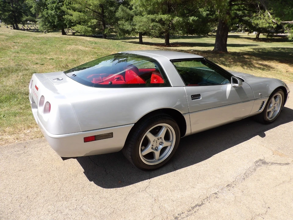1996 Chevrolet Corvette C4 - Image 2 of 31