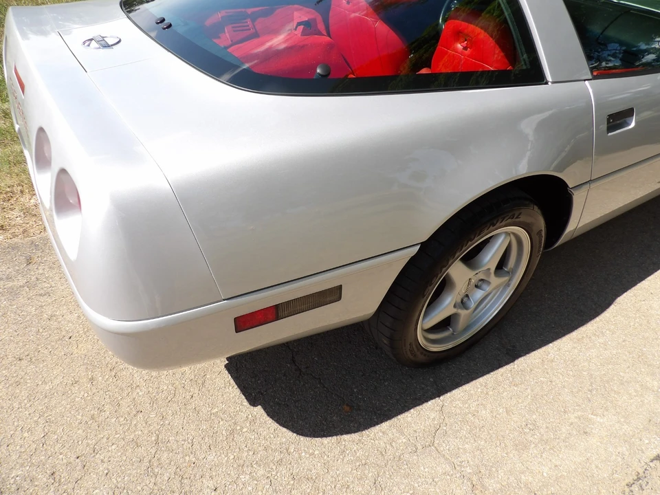 1996 Chevrolet Corvette C4 - Image 12 of 31