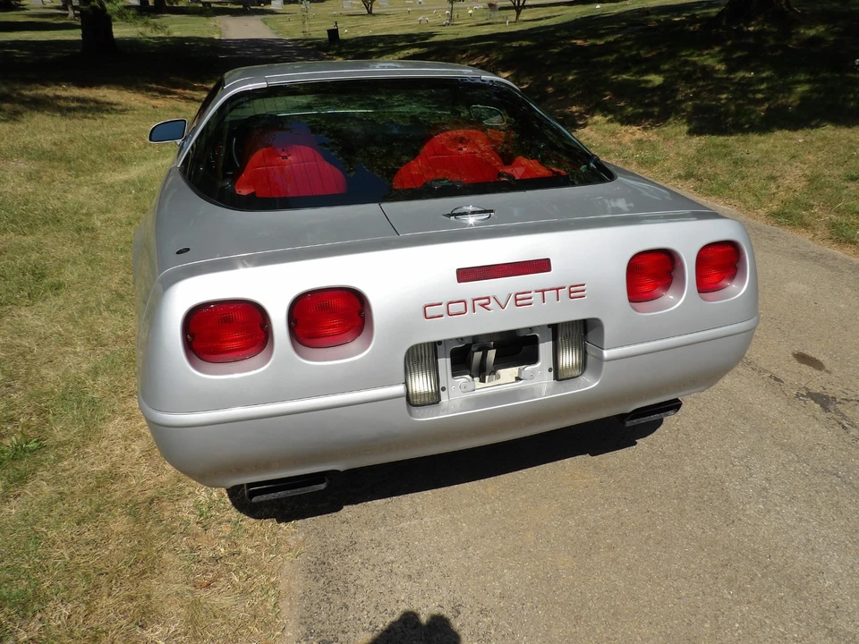 1996 Chevrolet Corvette C4 - Image 10 of 31