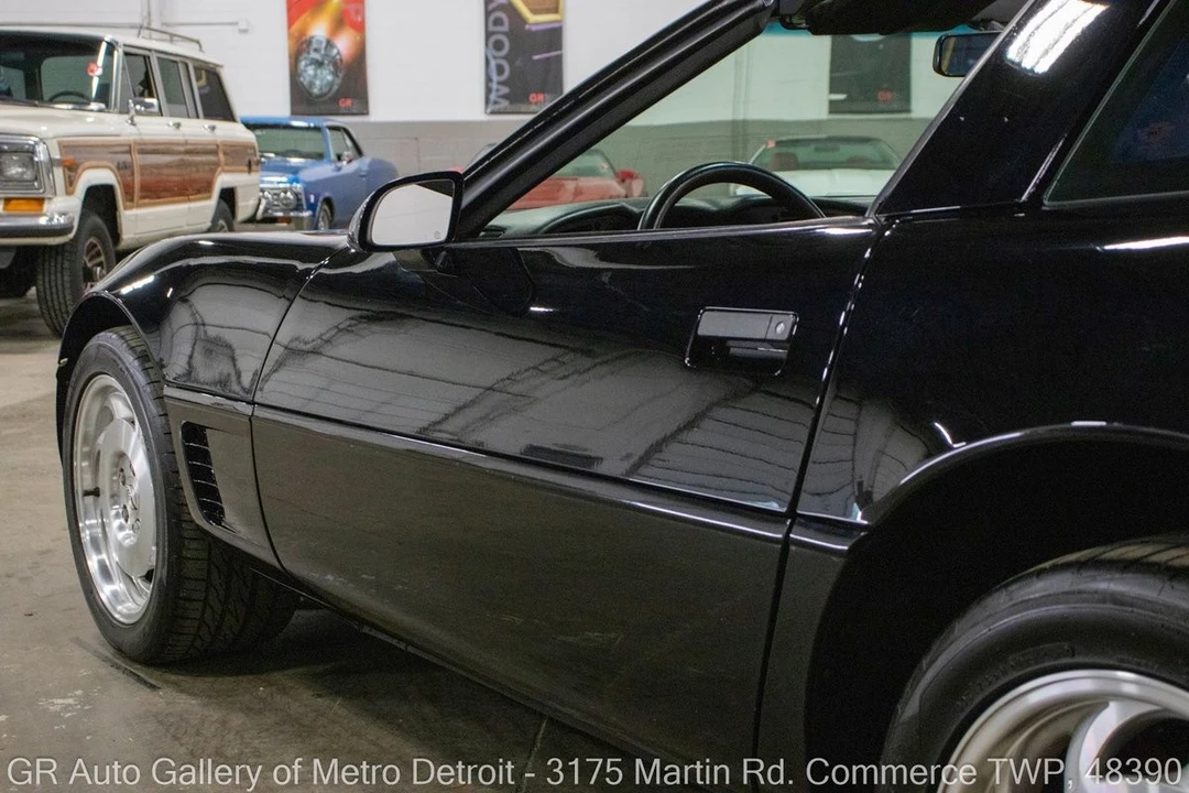 1996 Chevrolet Corvette C4 - Image 23 of 31