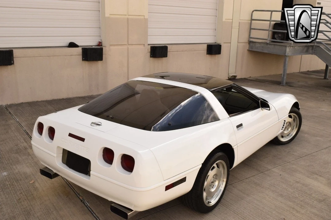1996 Chevrolet Corvette C4 - Image 5 of 12
