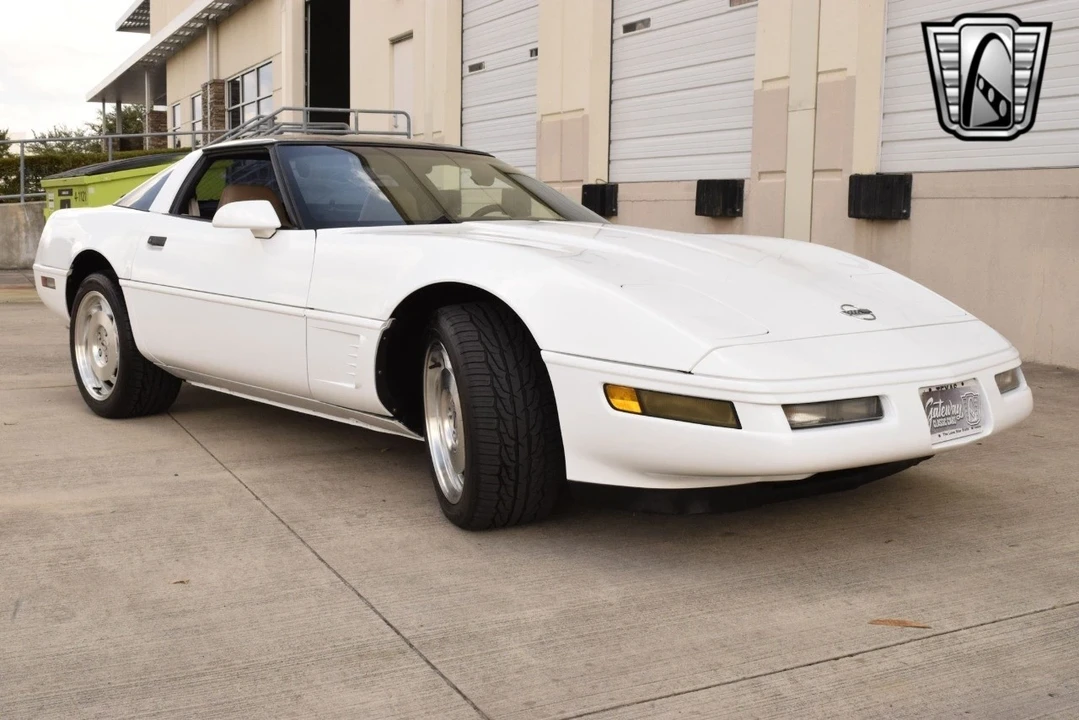 1996 Chevrolet Corvette C4 - Image 8 of 12
