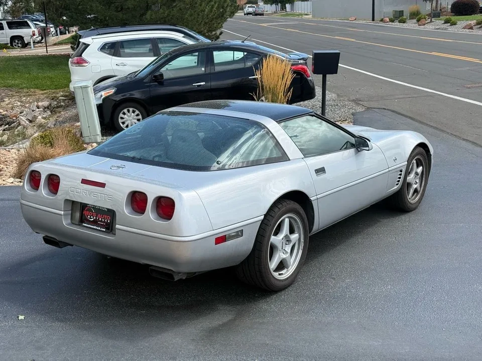 1996 Chevrolet Corvette C4 - Image 13 of 31