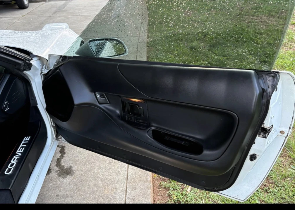 1996 Chevrolet Corvette C4 - Image 7 of 16