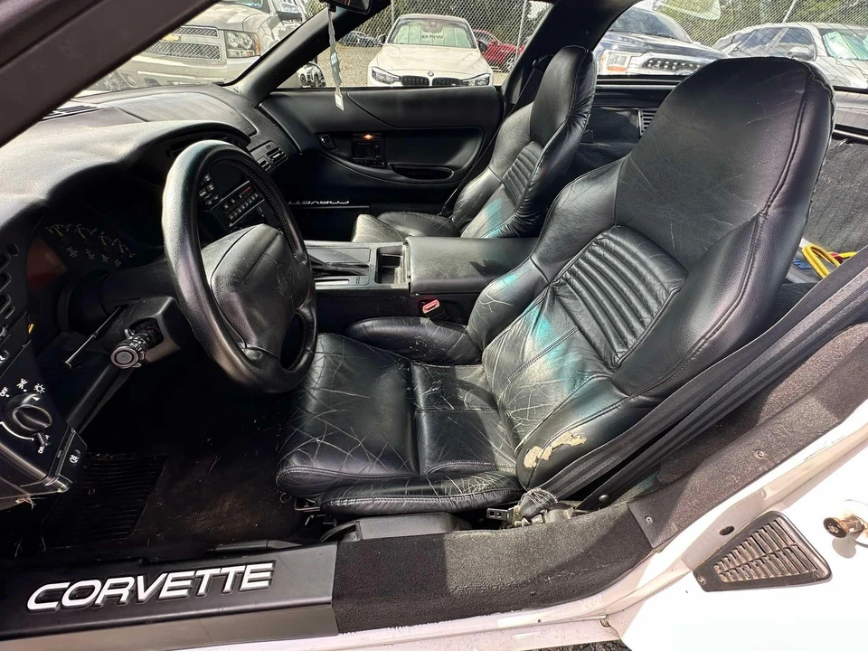 1996 Chevrolet Corvette C4 - Image 11 of 16