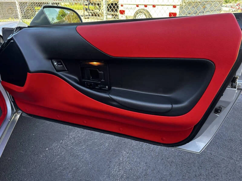 1996 Chevrolet Corvette C4 - Image 30 of 31