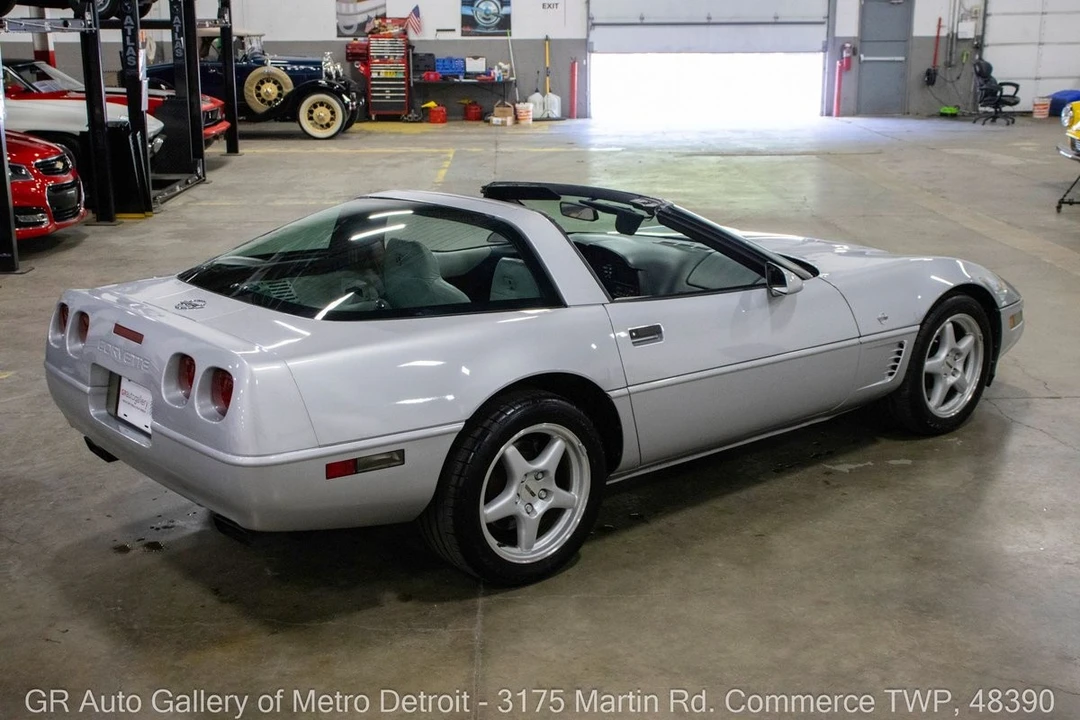 1996 Chevrolet Corvette C4 - Image 8 of 31