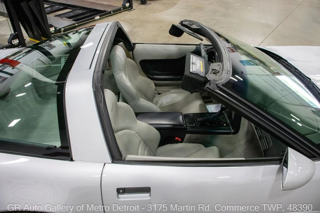 1996 Chevrolet Corvette C4 - Image 15 of 31