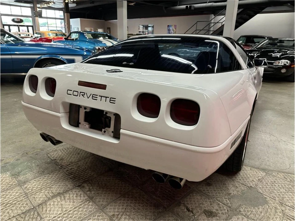 1996 Chevrolet Corvette C4 - Image 14 of 31