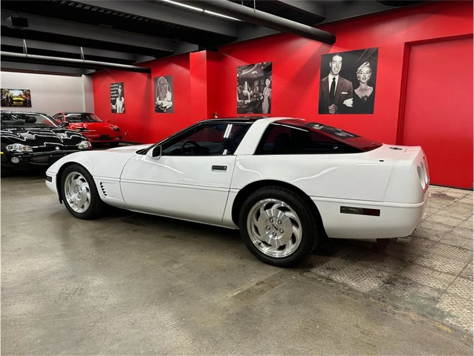 1996 Chevrolet Corvette C4 - Image 18 of 31