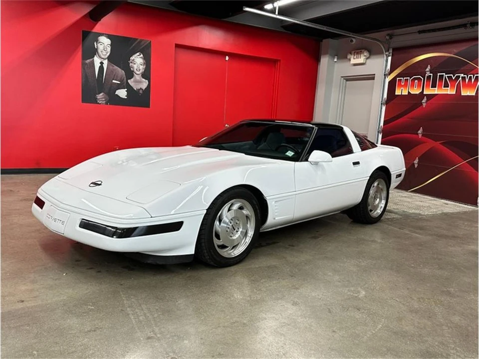 1996 Chevrolet Corvette C4 - Image 2 of 31
